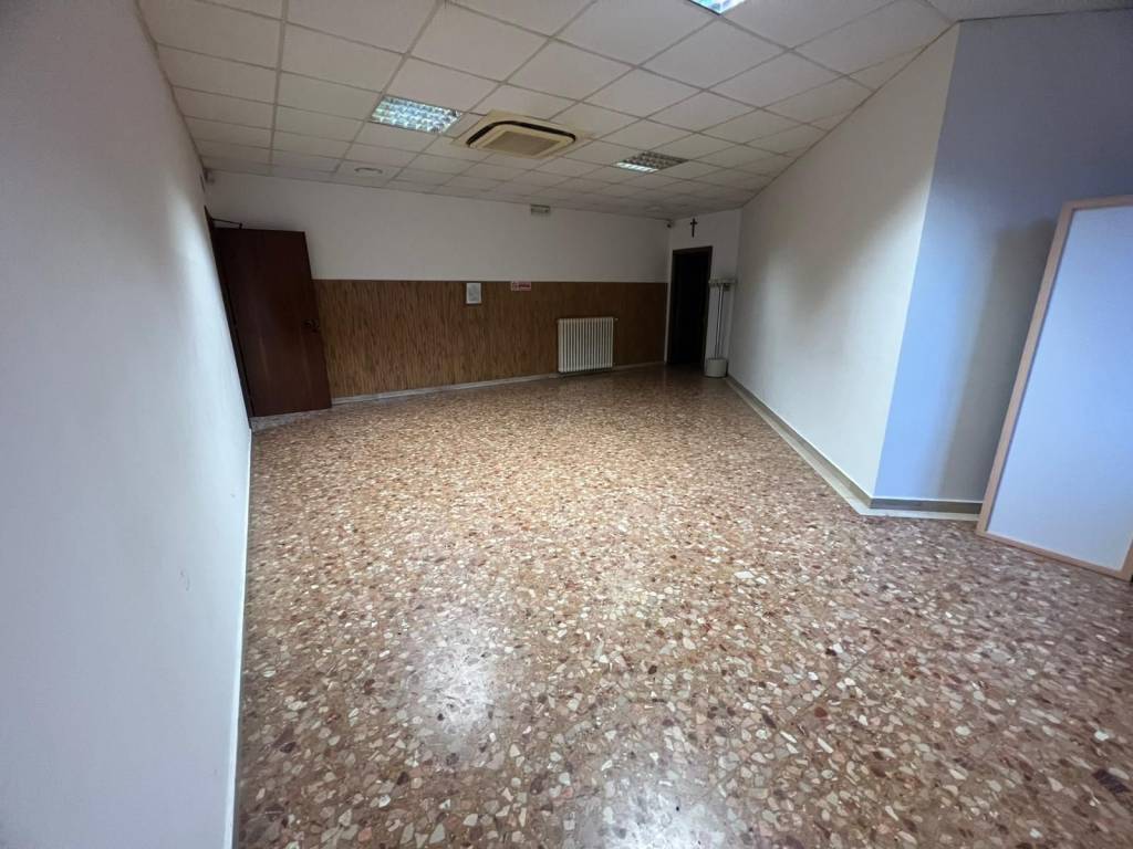 Palazzo / stabile a Macerata - Foto 3