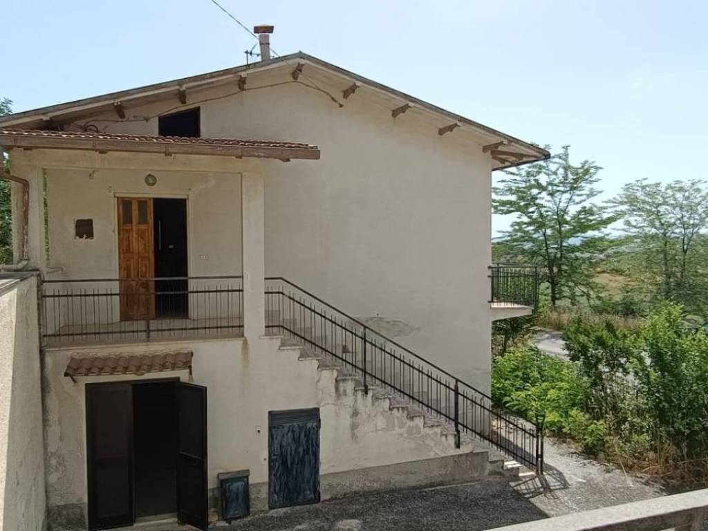 Casa indipendente a Bellante in Strada Provinciale Campli Giulianova - Foto 3