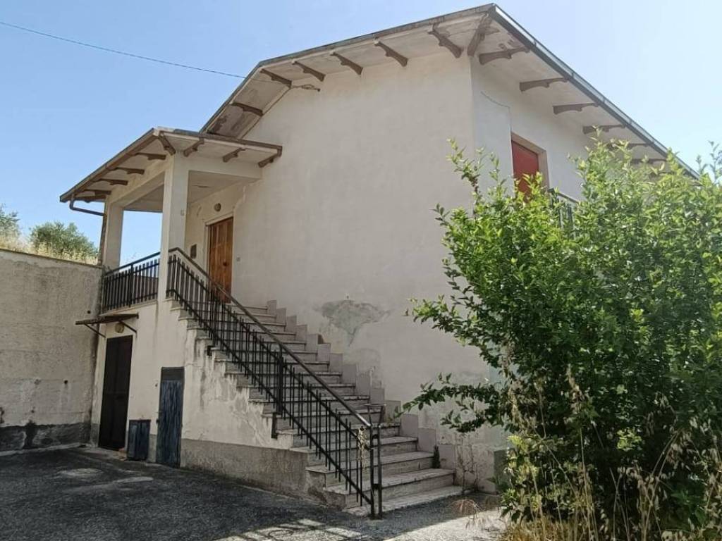 Casa indipendente a Bellante in Strada Provinciale Campli Giulianova - Foto 5