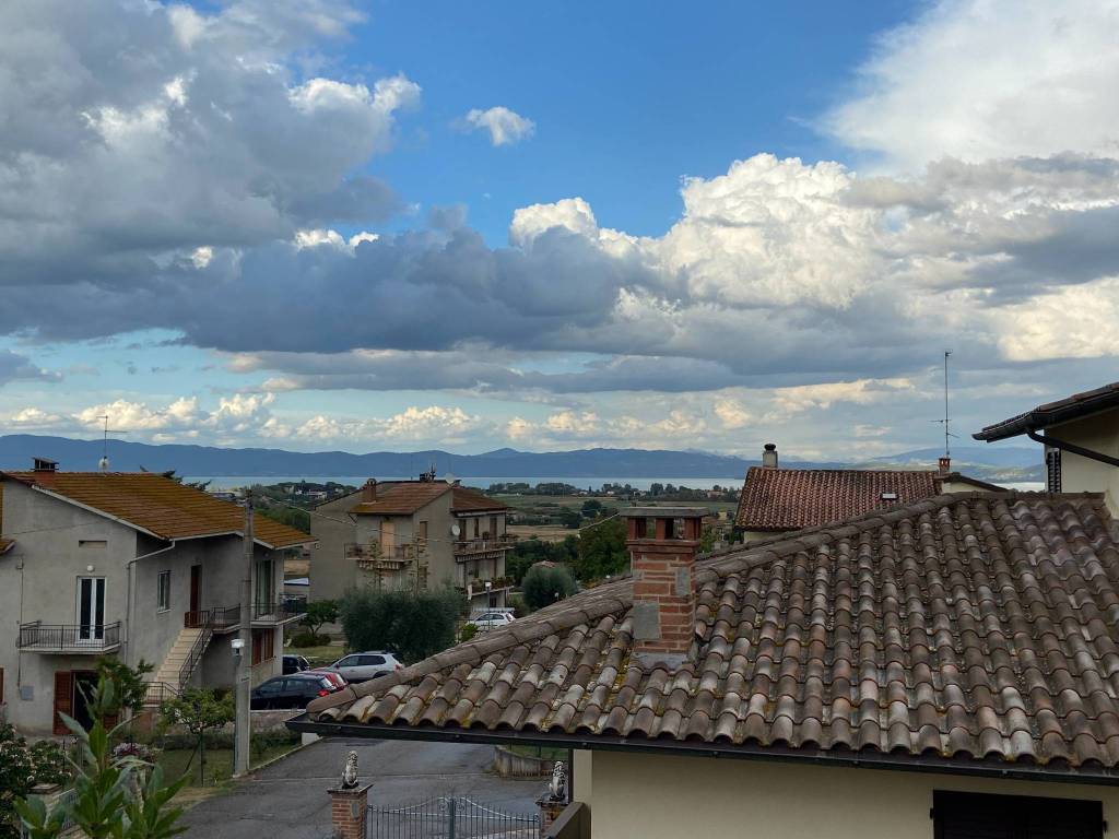 Casa indipendente a Castiglione del lago in Via Romagna - Foto 4