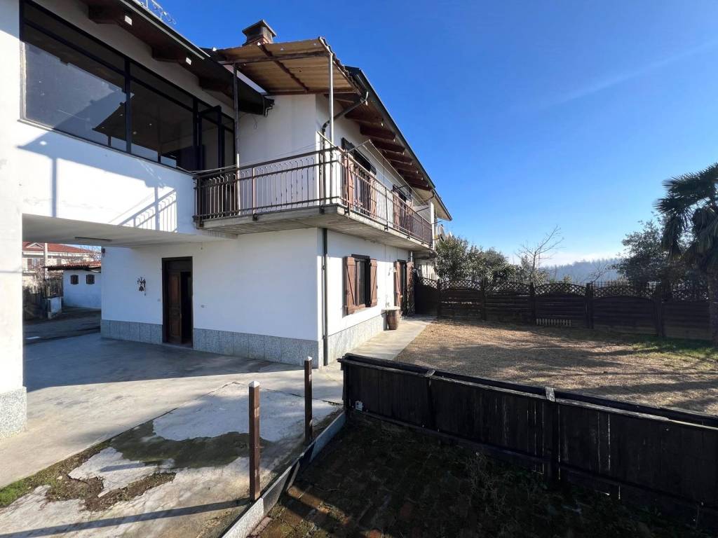 Villa a Vezza d'alba in Via 4 Novembre - Foto 2