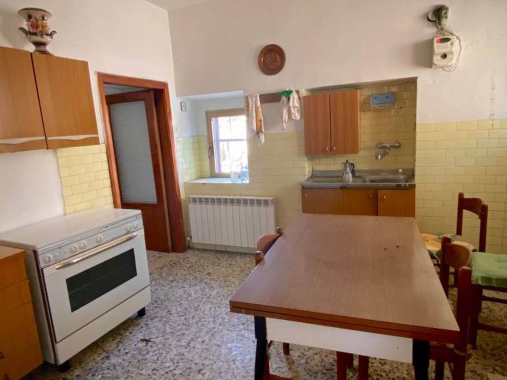 Casa indipendente a Roccamorice in Frazione Pian delle Castagne n. 170 - Foto 5