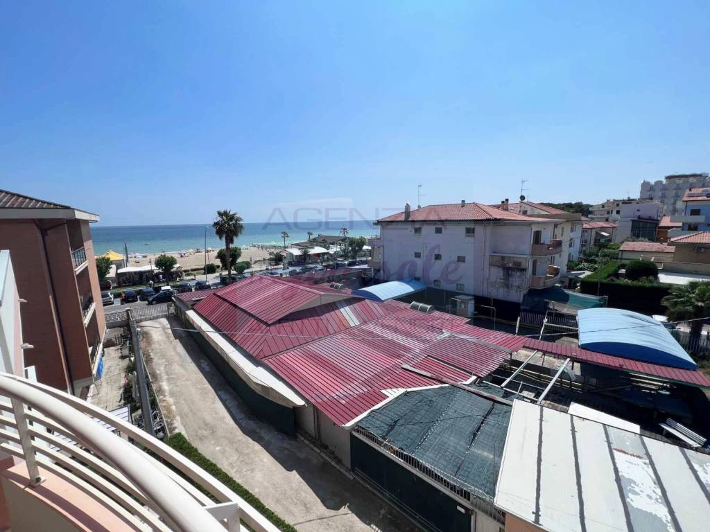 Appartamento a Alba adriatica in Via Malta - Foto 4