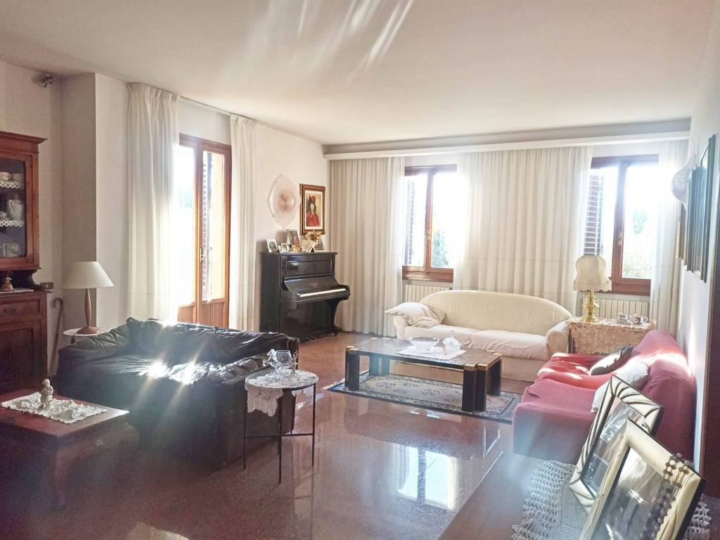 Villa a Poggibonsi in Via Monte Bianco - Foto 3