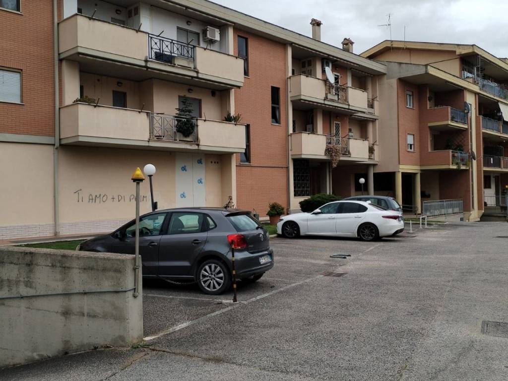 Box / garage a Aprilia in Via Arturo Toscanini - Foto 2