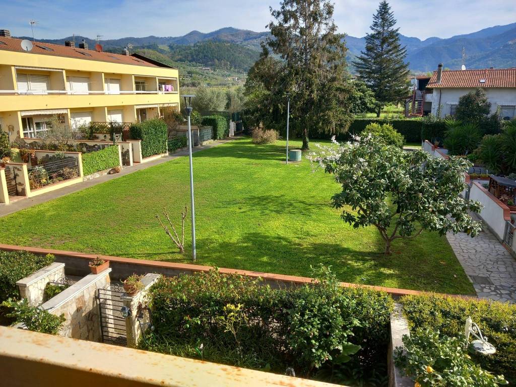 Casa indipendente a Luni in Via Bozzi, 15 - Foto 2