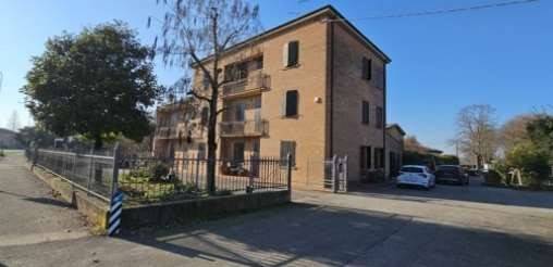 Appartamento a Cavezzo in Via Camillo Benso di Cavour - Foto 2