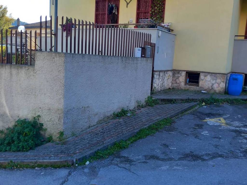 Appartamento a Baronissi in Via San Severino Tommaso S.N.C. - Foto 3
