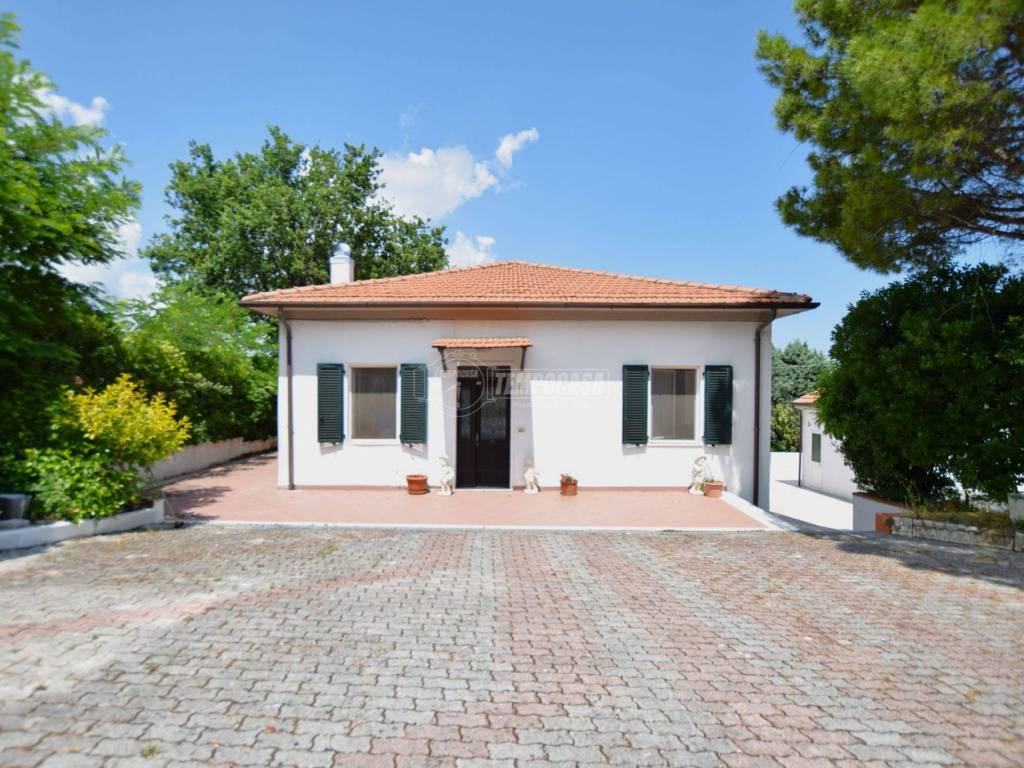 Villa a Senigallia in Strada Cavallo Montirone - Foto 2