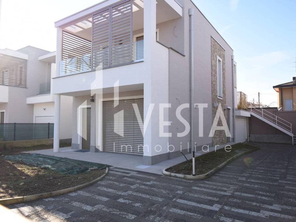 Villa a Lomagna in Via Guglielmo Marconi - Foto 4