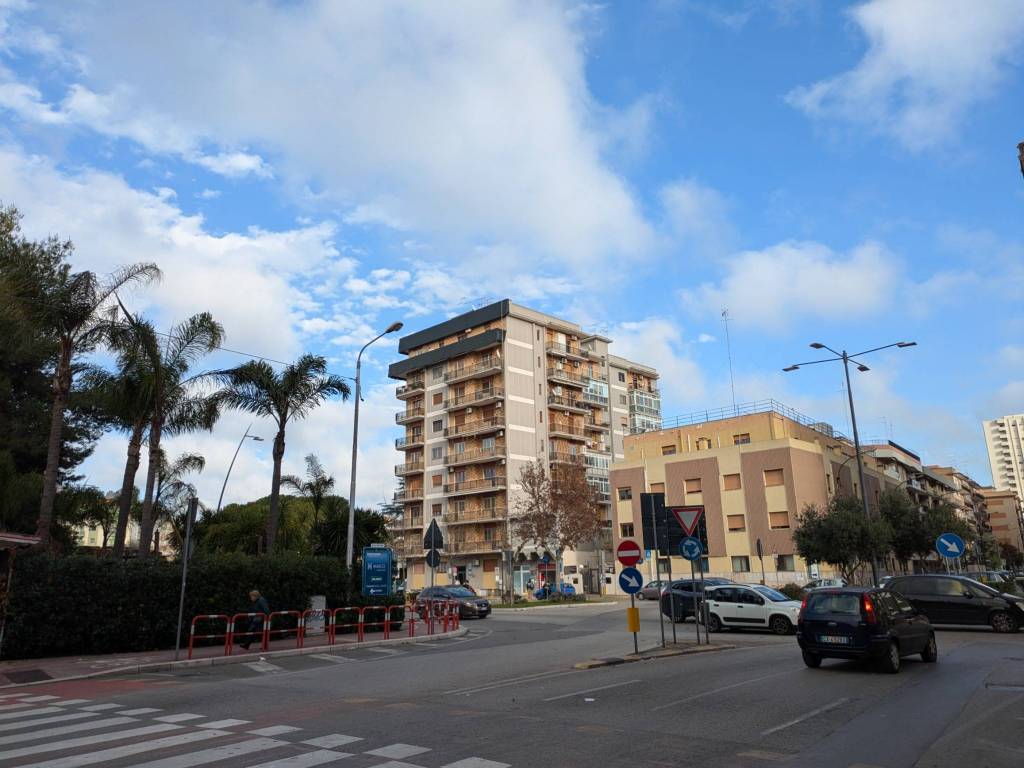 Appartamento a Taranto in Viale Magna Grecia, 201 - Foto 2