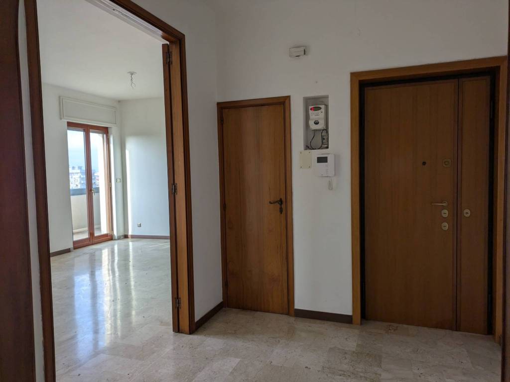 Appartamento a Taranto in Viale Magna Grecia, 201 - Foto 3