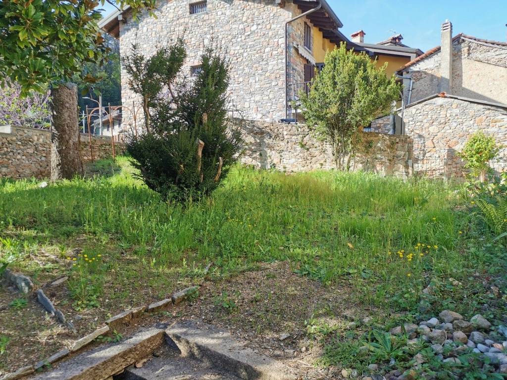 Casa indipendente a Cuasso al monte in Via del Sasso, 8 - Foto 2