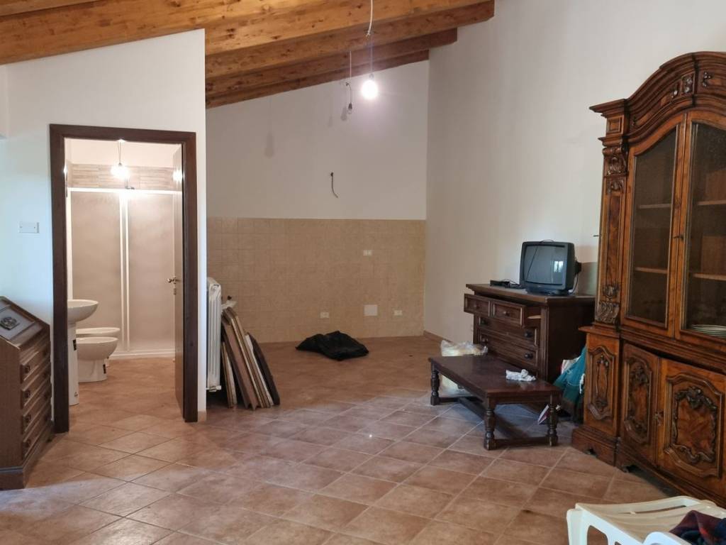 Villa a Poggio bustone in San Pietro S.N.C. - Foto 3