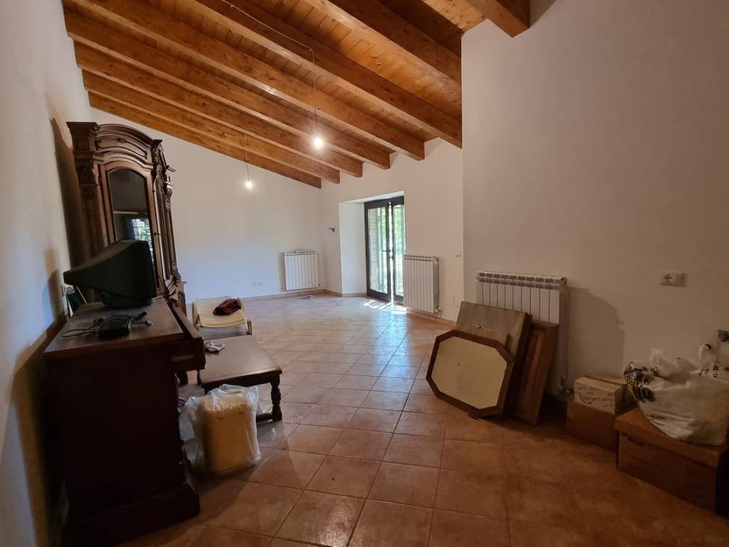 Villa a Poggio bustone in San Pietro S.N.C. - Foto 4