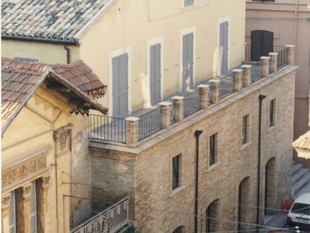 Palazzo / stabile a Chieti in Via Nicola da Guardiagrele, 14 - Foto 2