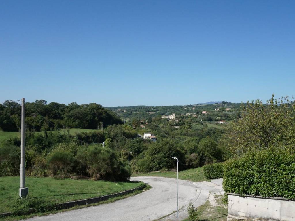 Villa a Rocca sinibalda in Via Filippo Amici S.N.C. - Foto 5