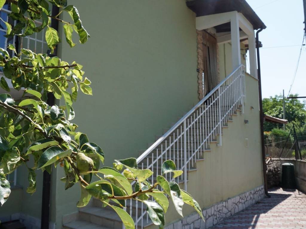 Appartamento a Contigliano in Via Terni, 18 - Foto 2