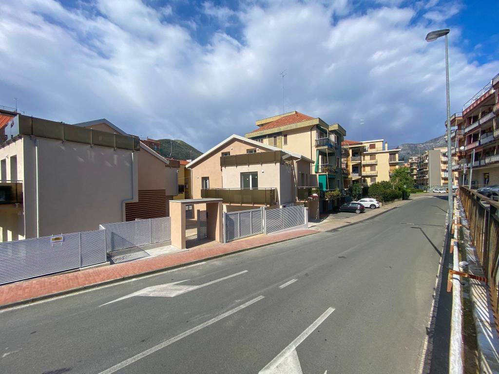 Box / garage a Borghetto santo spirito in Via Giosuè Carducci - Foto 2