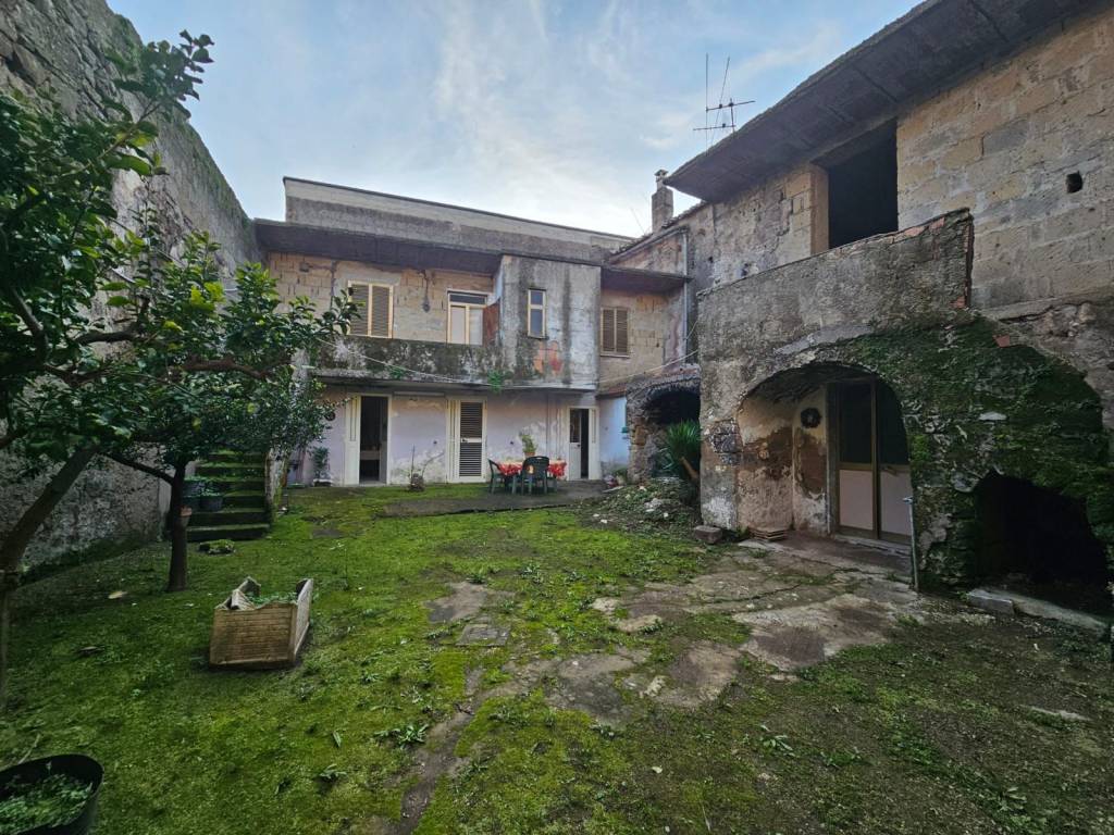 Appartamento a Pastorano in via togliatti - Foto 2