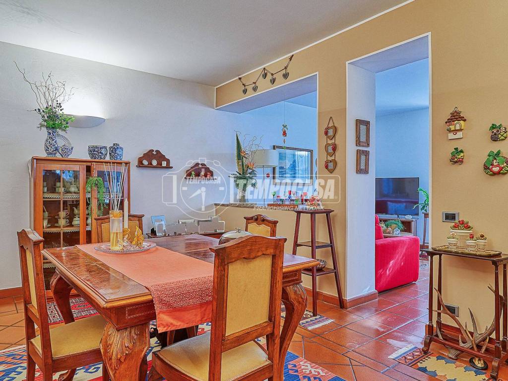 Appartamento a Arcisate in Via del Dovese - Foto 2