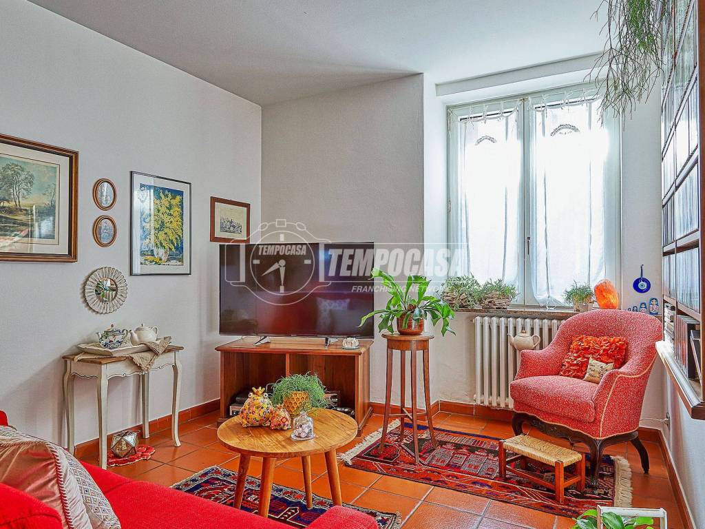 Appartamento a Arcisate in Via del Dovese - Foto 3