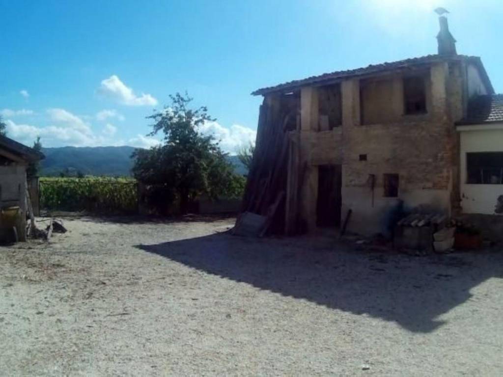 Rustico / casale a Rieti in Via Velinia s.n.c - Foto 4