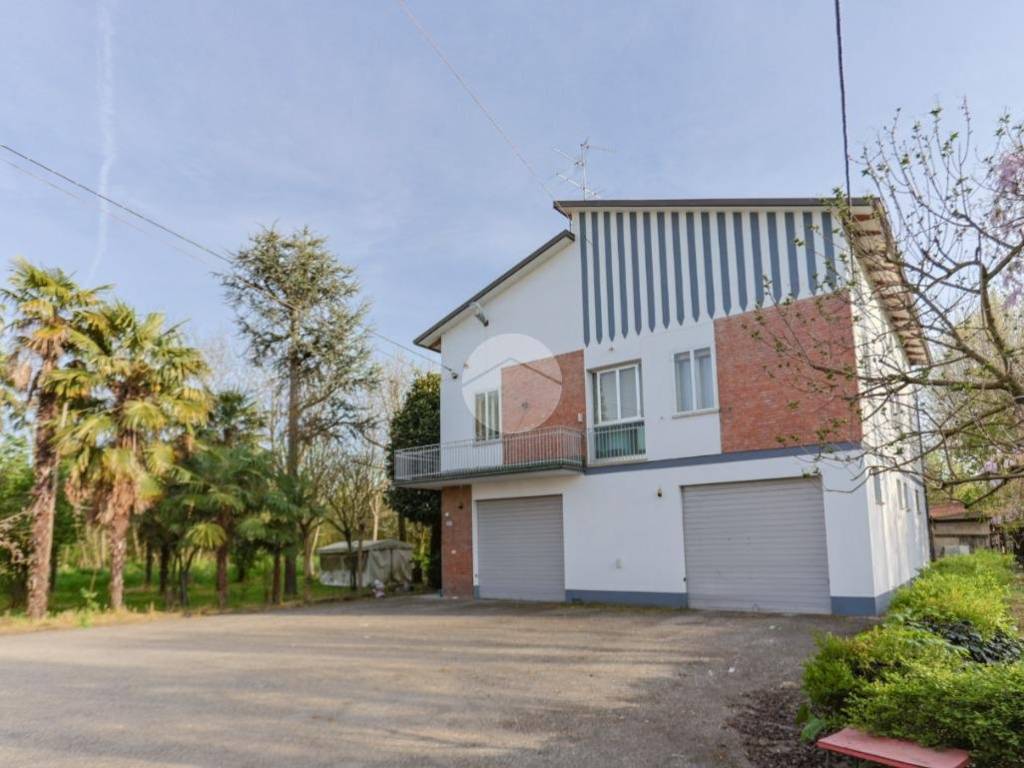 Villa a Savignano sul panaro in Via Mohandas Karamchand Gandhi, 739 - Foto 2