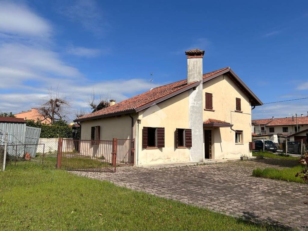 Casa indipendente a Castelfranco veneto in Via Fornace, 33 - Foto 2