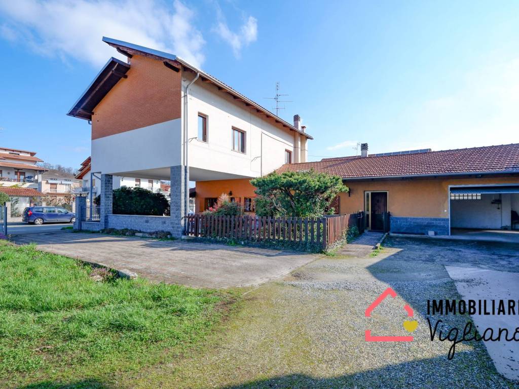Villa a Vigliano biellese in Corso Avilianum, 26 - Foto 4
