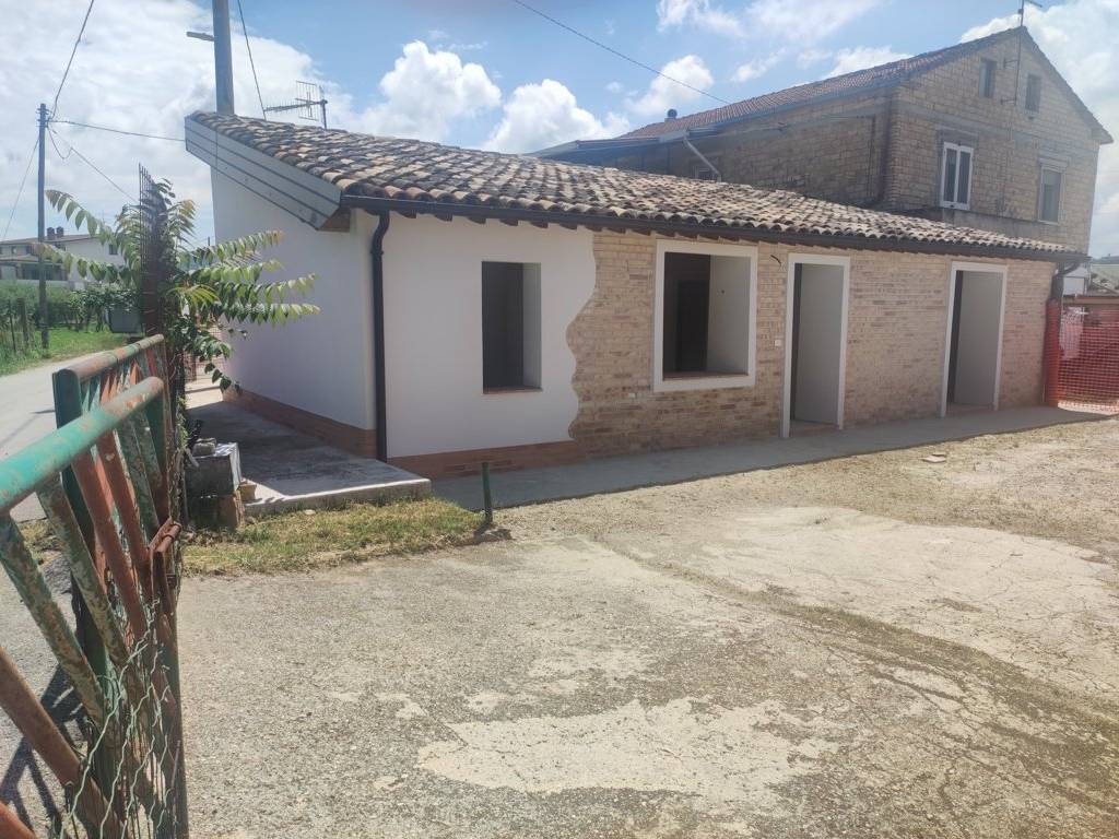 Villa a Cepagatti in Via Eleonora Duse, 14 - Foto 2