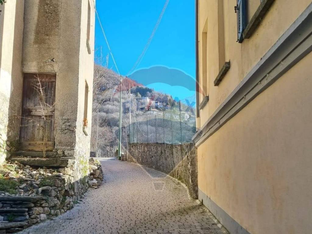 Casa indipendente a Veleso in Via Zerboni - Foto 3