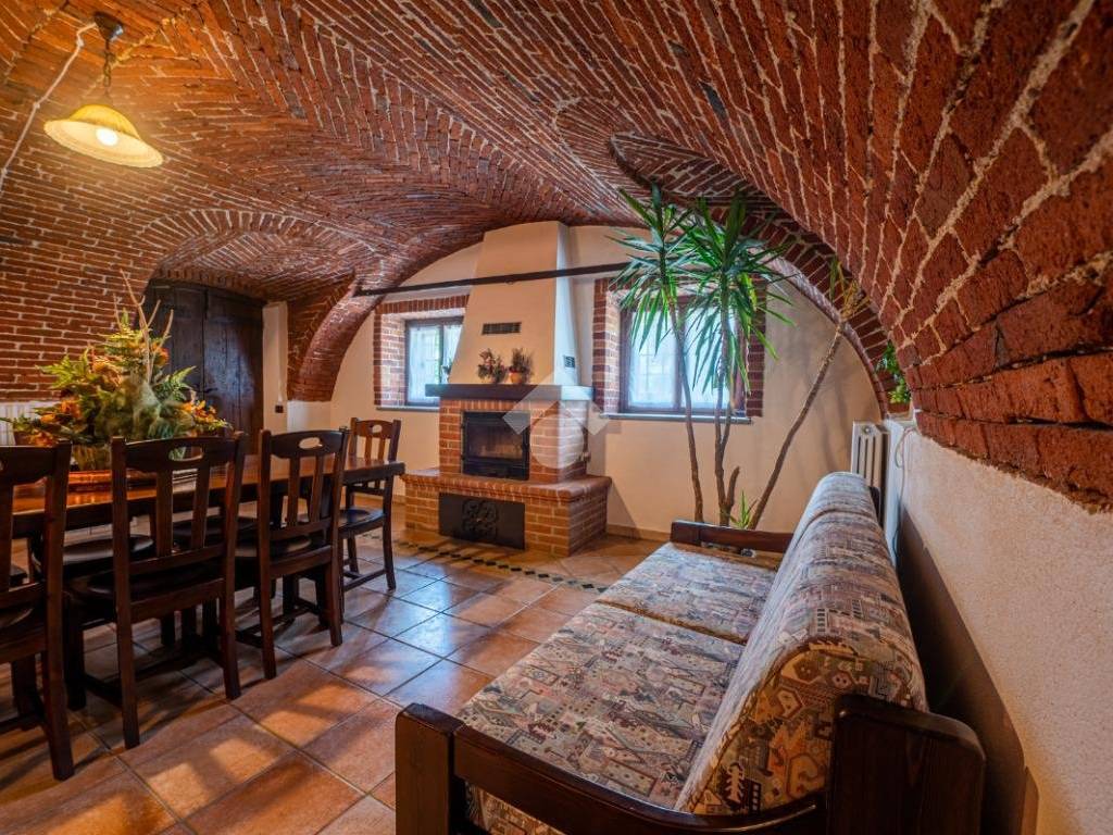 Casa indipendente a Revello in Via Campagnole, 25 - Foto 3