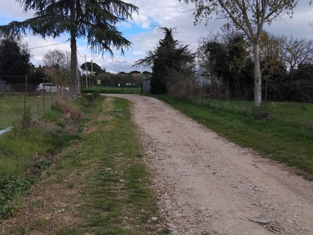 Terreno a Perugia in Via Ettore Minestrini - Foto 3