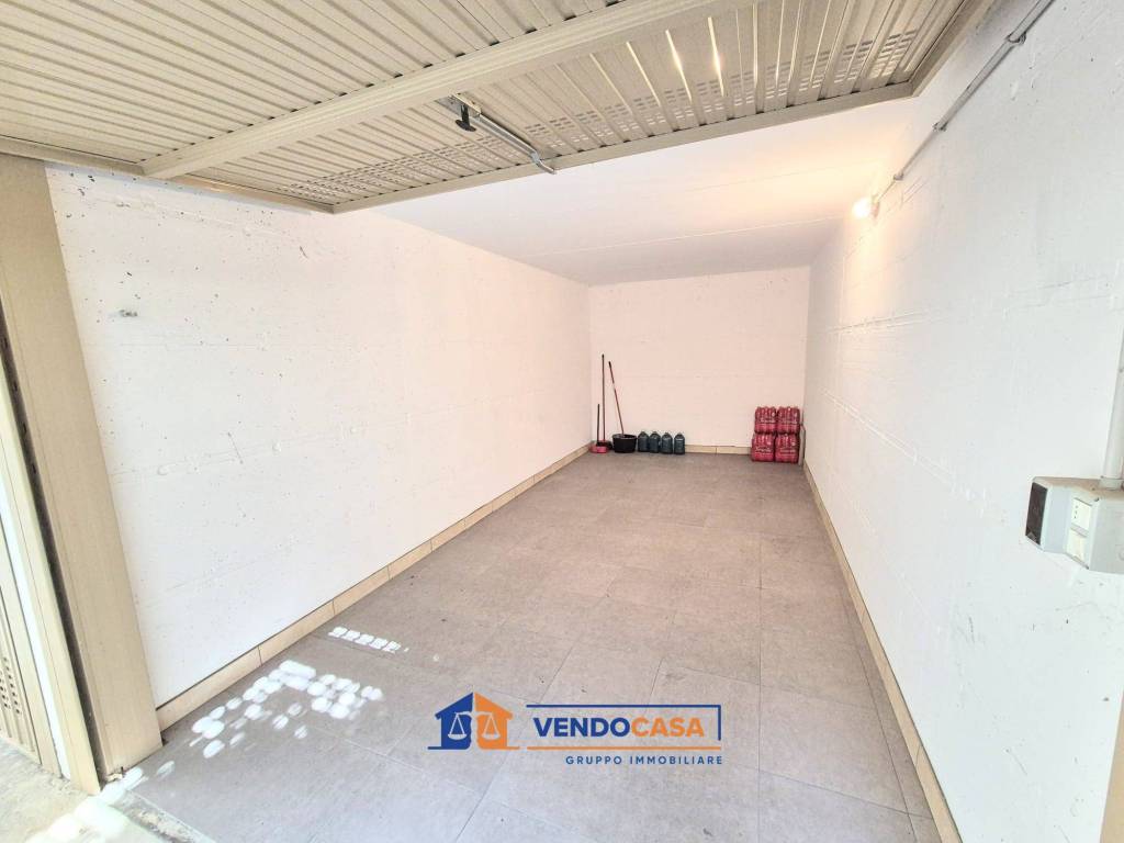 Box / garage a Loano in Via Aurelia, 120 - Foto 2