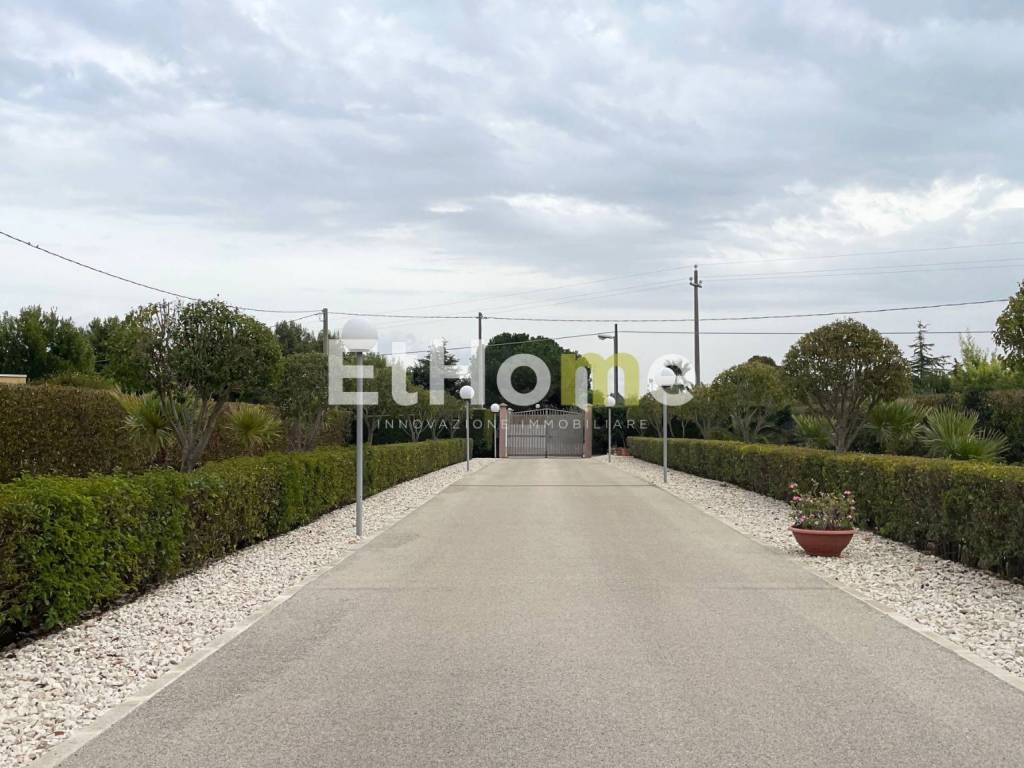 Villa a Andria in Contrada Coda di Volpe - Foto 4