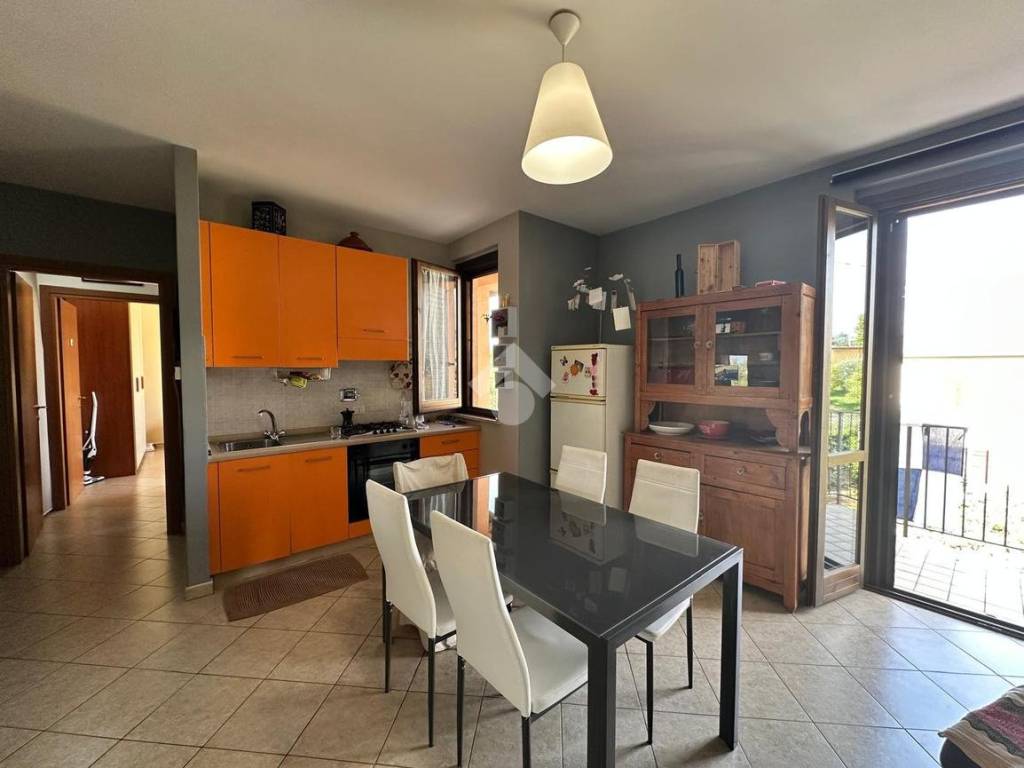 Appartamento a Trevi in Via Faustana - Foto 4