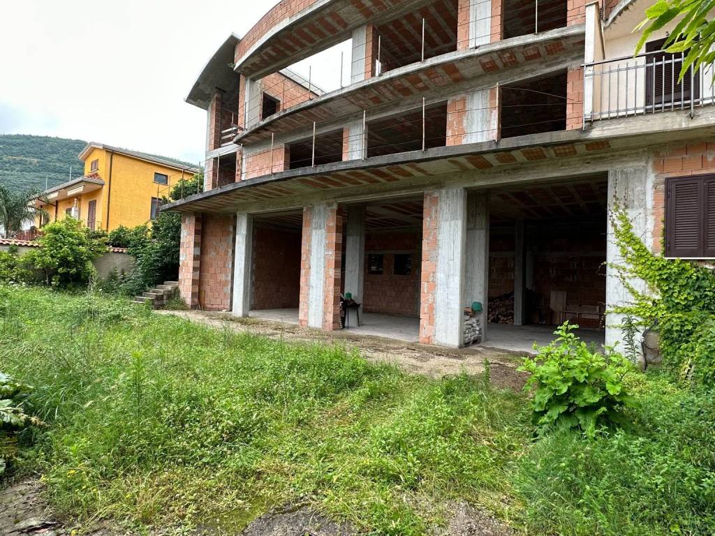 Palazzo / stabile a Sirignano - Foto 2