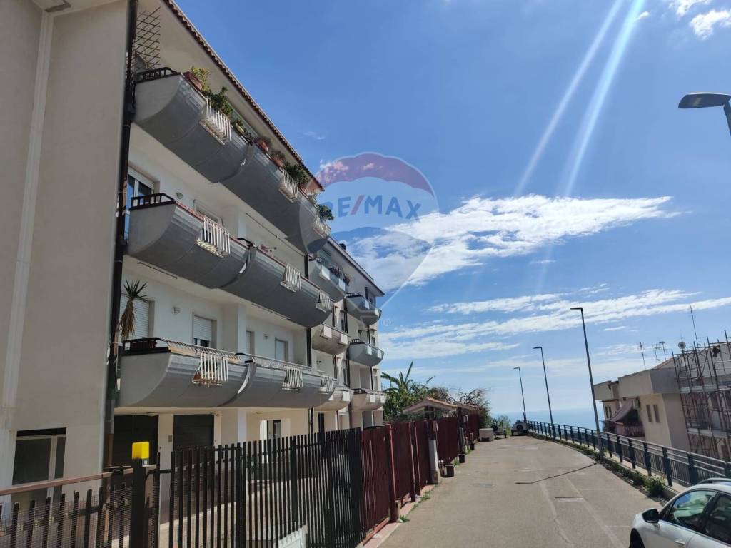 Appartamento a Mattinata in Via San Benedetto Abate, 9 - Foto 2