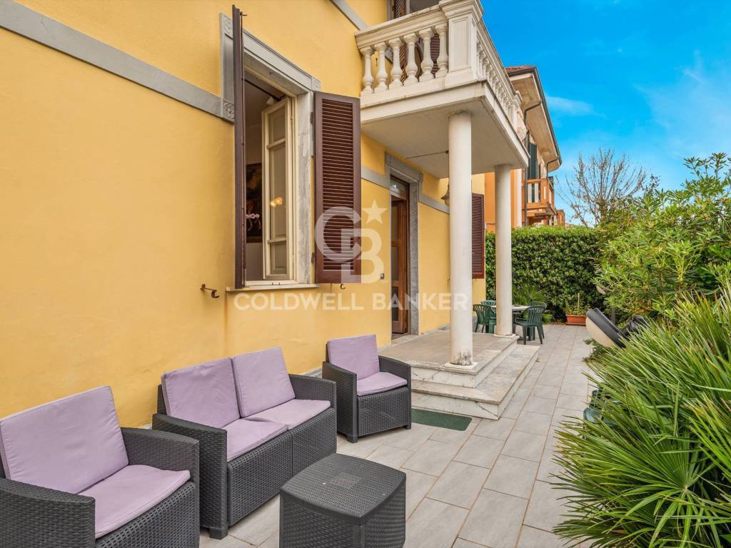 Villa a Pietrasanta in Via Ugo Foscolo - Foto 3