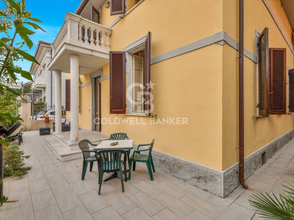 Villa a Pietrasanta in Via Ugo Foscolo - Foto 4