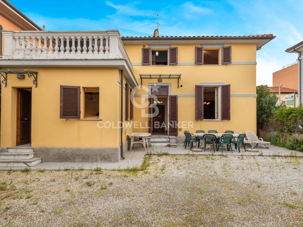 Villa a Pietrasanta in Via Ugo Foscolo - Foto 5