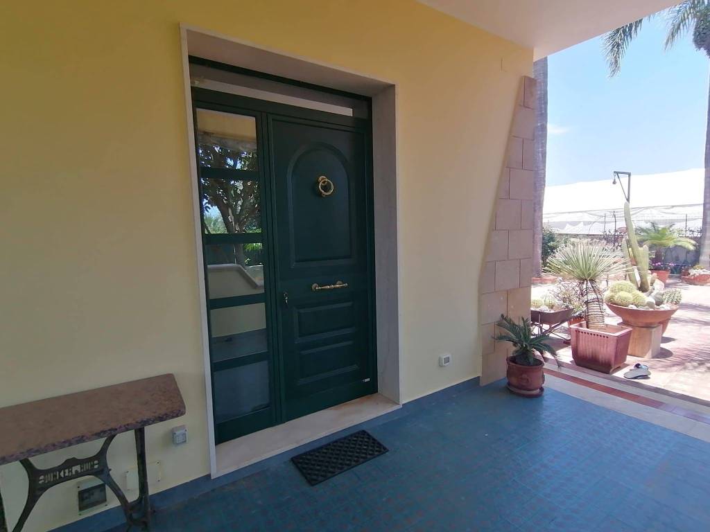 Villa a Siracusa in Via Lago di Lugano - Foto 2