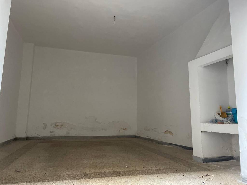 Box / garage a Ceglie messapica in Via Oreste Carlucci, 3 - Foto 2