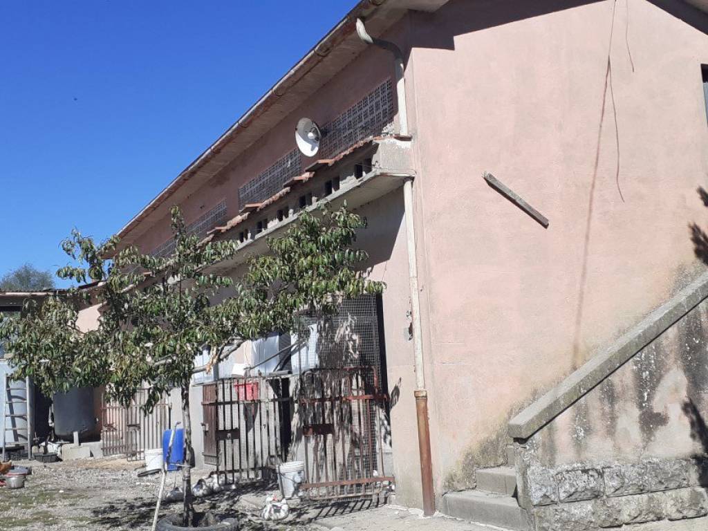 Rustico / casale a Perugia in Strada Eugubina - Foto 2