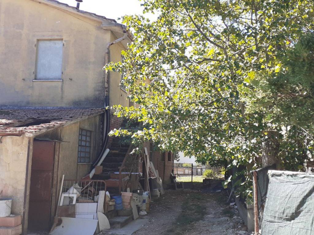 Rustico / casale a Perugia in Strada Eugubina - Foto 5