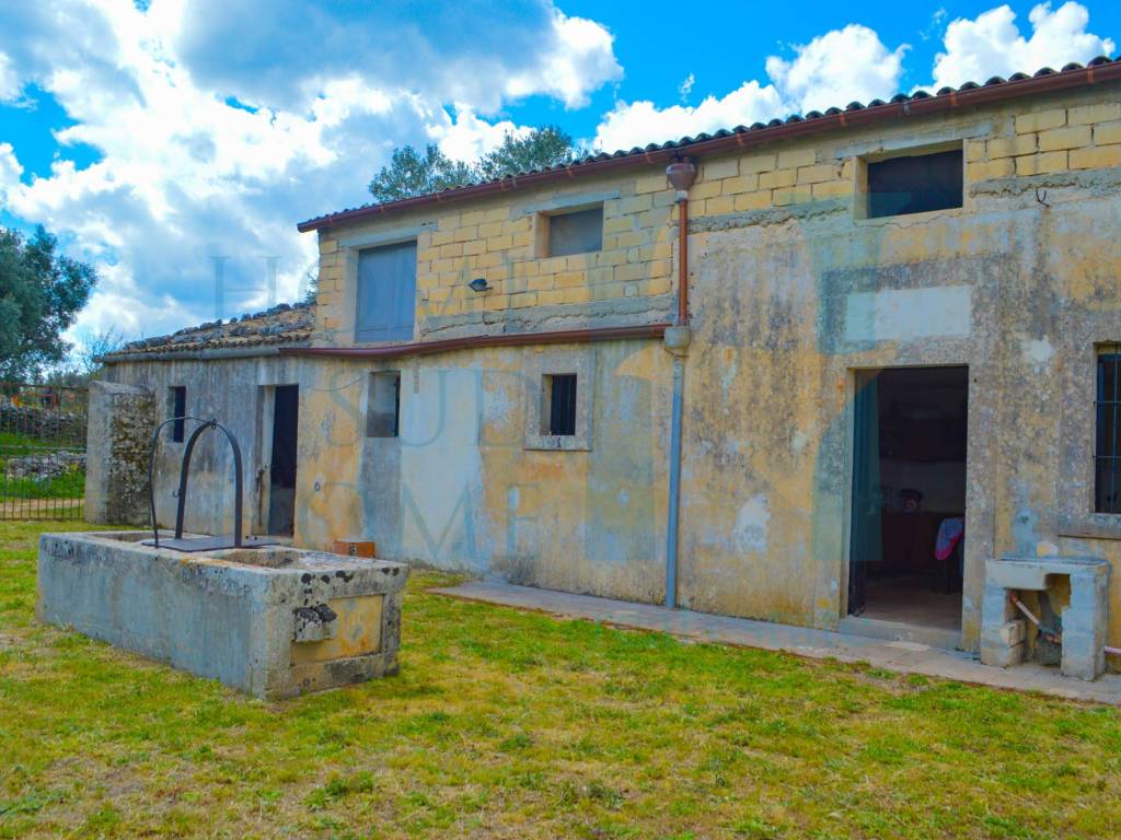 Rustico / casale a Noto in Via Tommaso Fazello - Foto 4