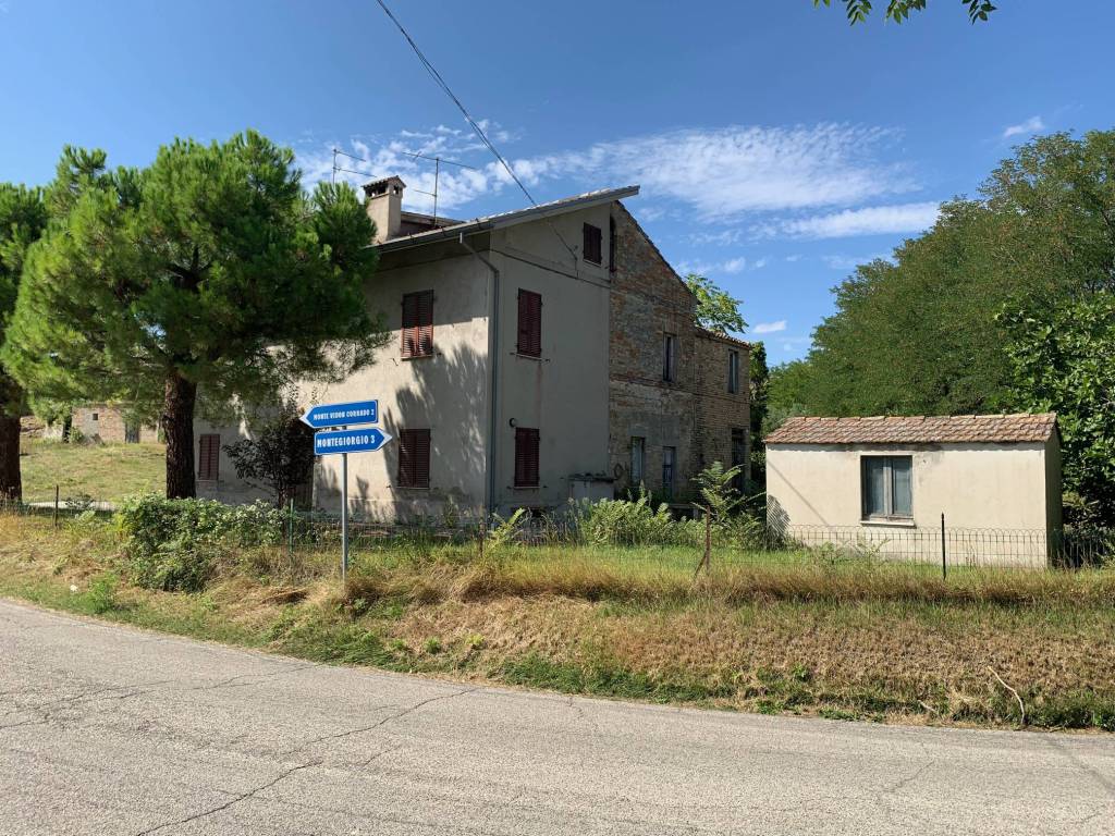 Rustico / casale a Montegiorgio in Strada Provinciale Montegiorgio - Foto 3