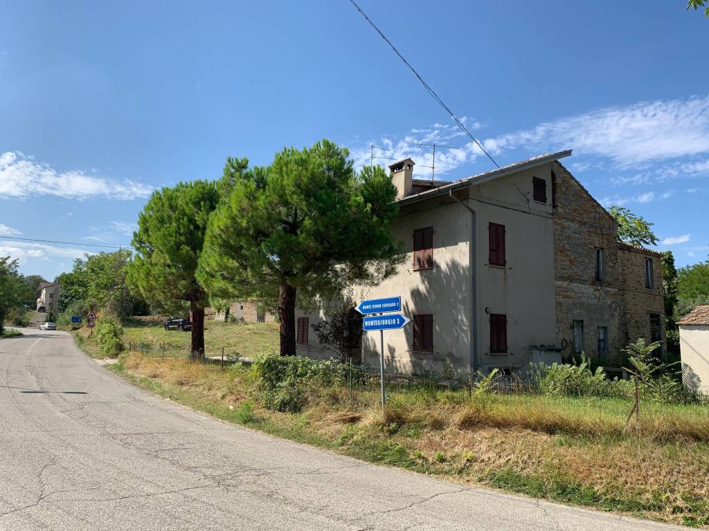 Rustico / casale a Montegiorgio in Strada Provinciale Montegiorgio - Foto 4