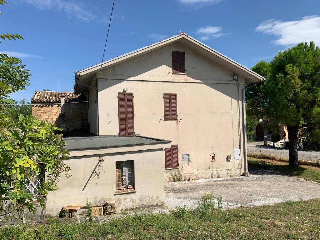 Rustico / casale a Montegiorgio in Strada Provinciale Montegiorgio - Foto 5